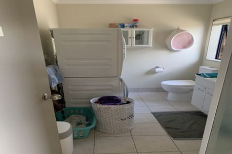 Photo of property in 29 Black Teal Close, Unsworth Heights, Auckland, 0632