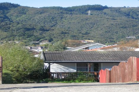 Photo of property in 147a George Street, Stokes Valley, Lower Hutt, 5019