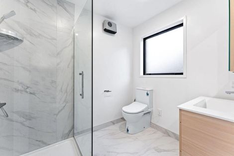 Photo of property in 8/10 Fathom Place, Te Atatu Peninsula, Auckland, 0610