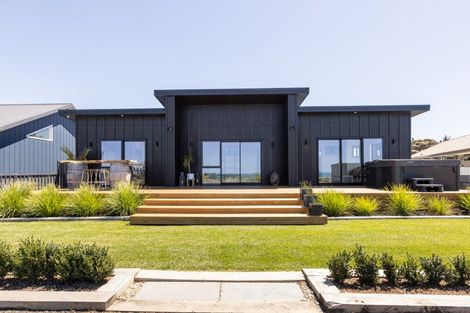 Photo of property in 176 Whirinaki Road, Eskdale, Napier, 4182