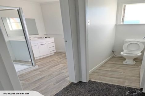 Photo of property in 3 White Swan Road, Mount Roskill, Auckland, 1041