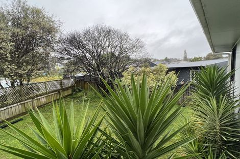 Photo of property in 22 Crosby Road, West Harbour, Auckland, 0618
