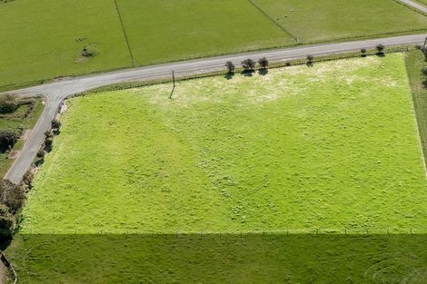 Photo of property in 7 Maungakotukutuku Road, Paraparaumu, 5032