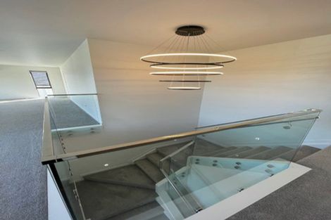 Photo of property in 4 Celestial Crescent, Orewa, 0931