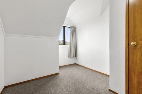 Photo of property in 1 Francis Curtis Avenue, Blockhouse Bay, Auckland, 0600