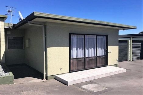 Photo of property in 2/32 Napier Road, Havelock North, 4130