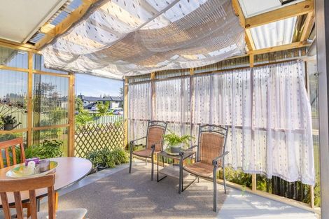 Photo of property in 17 Read Crescent, Clive, 4102