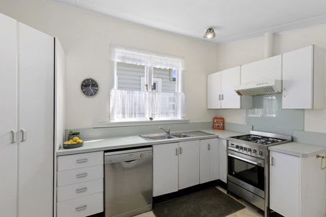 Photo of property in 4 Bristol Square, Hutt Central, Lower Hutt, 5010