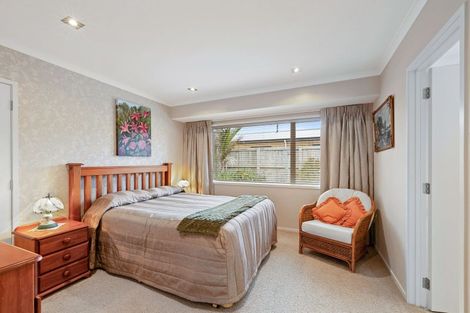 Photo of property in 8 Margaret Alice Close, Whalers Gate, New Plymouth, 4310