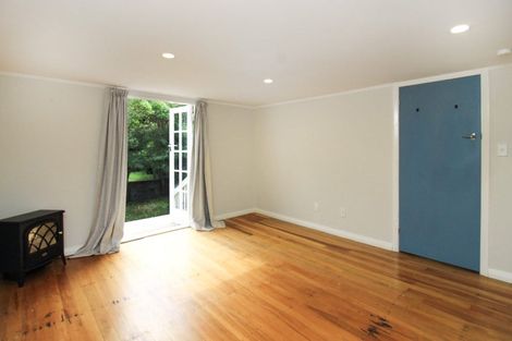Photo of property in 13 Aplin Terrace, Ngaio, Wellington, 6035