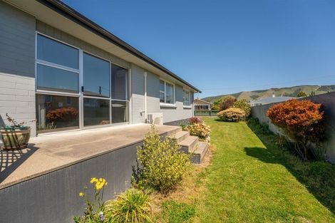 Photo of property in 2 Balmoral Street, Waimate, 7924