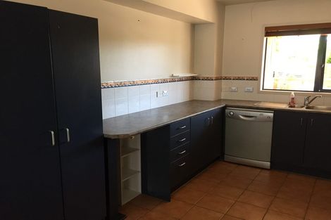 Photo of property in 1/13 John Jennings Drive, Oteha, Auckland, 0632