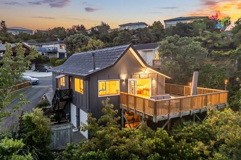 Photo of property in 26 Wisteria Grove, Maungaraki, Lower Hutt, 5010