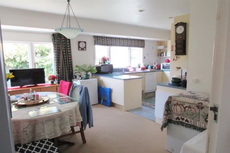 Photo of property in 6 Puriri Street, Hawera, 4610