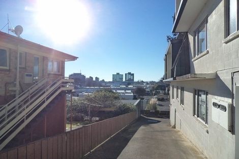 Photo of property in 1/2 Ruakiwi Road, Hamilton Lake, Hamilton, 3204