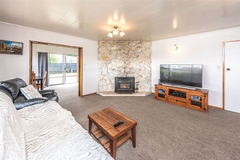 Photo of property in 16 Swinbourne Street, Waverley, 4510