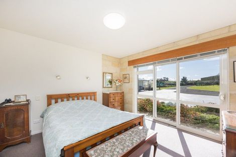 Photo of property in 63 Sutherland Road, Sanson, Palmerston North, 4479
