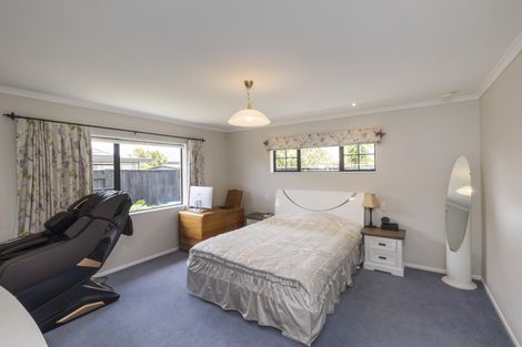 Photo of property in 145 Schnell Drive, Kelvin Grove, Palmerston North, 4414