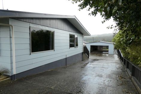 Photo of property in 69 Omapere Street, Dobson, Greymouth, 7805