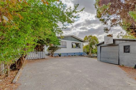 Photo of property in 18 Leeton Drive, Waipukurau, 4200