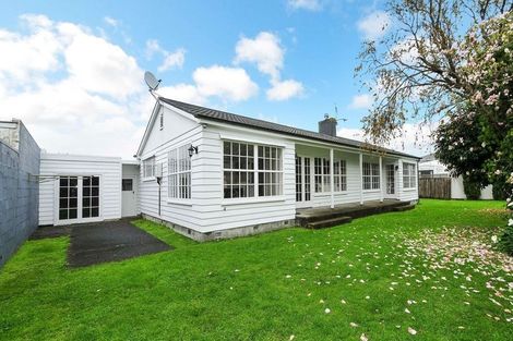 Photo of property in 16a Bellevue Road, Woburn, Lower Hutt, 5010