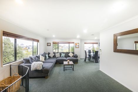 Photo of property in 35 Dahlstrom Grove, Kelvin Grove, Palmerston North, 4414