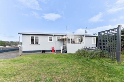 Photo of property in 26 Polson Street, Castlecliff, Whanganui, 4501