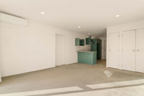 Photo of property in 4e/20 Ian Marwick Place, Birkenhead, Auckland, 0626