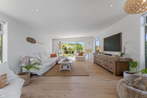 Photo of property in 48 Stewart Glen, Acacia Bay, Taupo, 3385