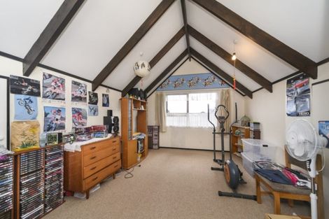 Photo of property in 46 Acacia Street, Kelvin Grove, Palmerston North, 4414