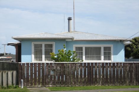 Photo of property in 71 Cornfoot Street, Castlecliff, Whanganui, 4501