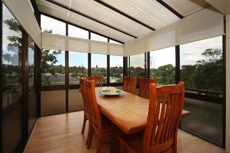 Photo of property in 48 Knightsbridge Drive, Forrest Hill, Auckland, 0620