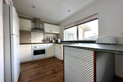 Photo of property in 22 Millstream Drive, Henderson, Auckland, 0610