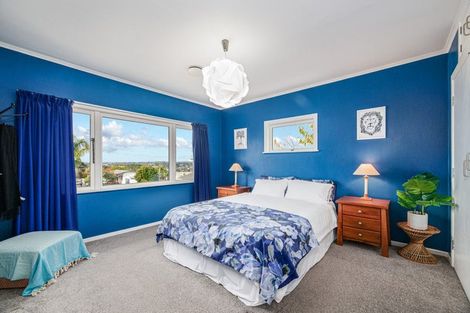 Photo of property in 66 Don Buck Road, Massey, Auckland, 0614