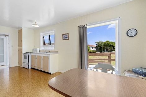 Photo of property in 46 Fernaig Street, Papakura, 2110