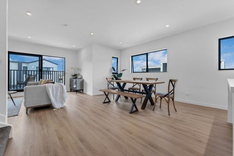 Photo of property in 2 Irwin Lane, Windsor Park, 0632