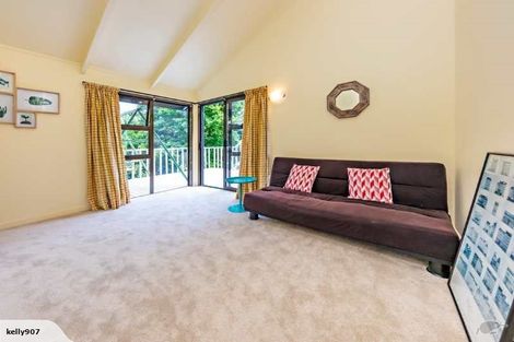 Photo of property in 60 Cheriton Road, Mellons Bay, Auckland, 2014