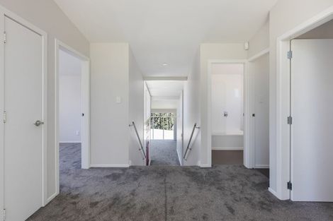 Photo of property in 37 Spenmoor Street, Newlands, Wellington, 6037