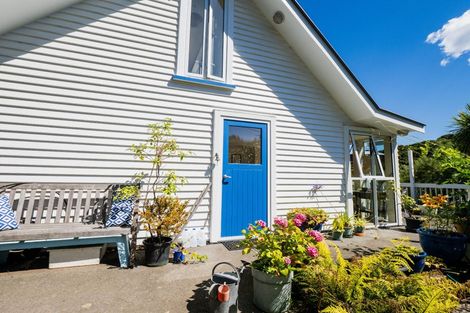 Photo of property in 4 Watson Street, Akaroa, 7520