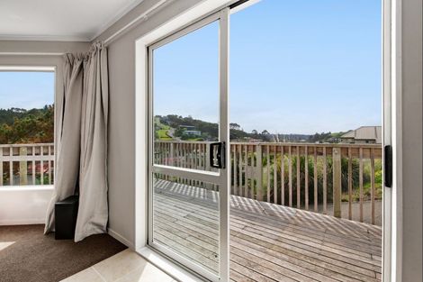 Photo of property in 2/26 Kestrel Heights, Arkles Bay, Whangaparaoa, 0932