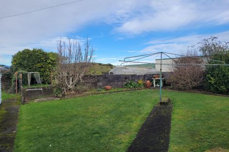 Photo of property in 79 Omata Road, Marfell, New Plymouth, 4310