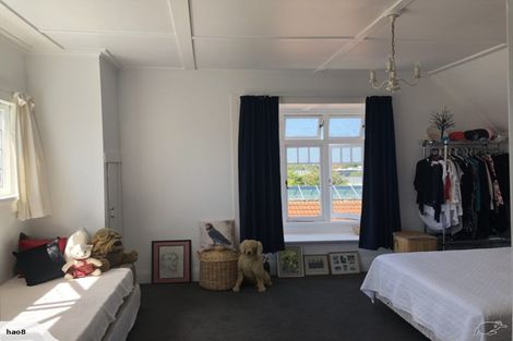 Photo of property in 28 Thackeray Street, Hamilton Lake, Hamilton, 3204