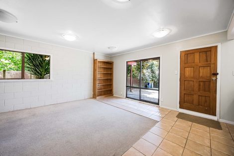 Photo of property in 25 Nui Mana Place, Te Atatu South, Auckland, 0610