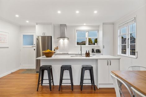 Photo of property in 10 Parkinson Avenue, Wesley, Auckland, 1041