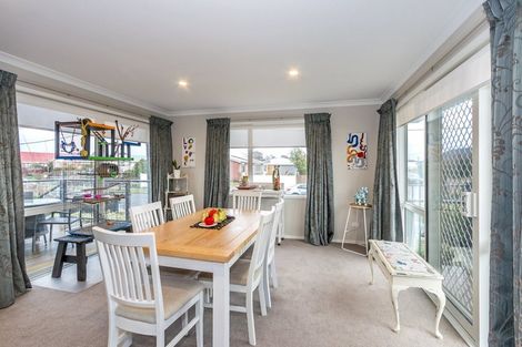 Photo of property in 48 Sandown Crescent, Aranui, Christchurch, 8061