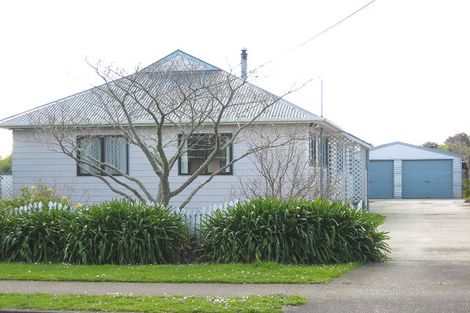 Photo of property in 40 Johnson Street, Bulls, 4818