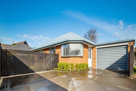 Photo of property in 1/14 Innisfree Place, Northwood, Christchurch, 8051
