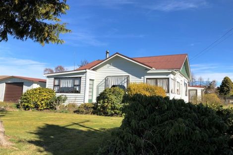 Photo of property in 83 Main Road, Clinton, 9534