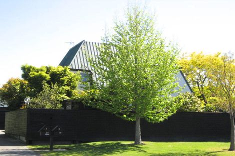 Photo of property in 1/16 Bannister Place, Ilam, Christchurch, 8053