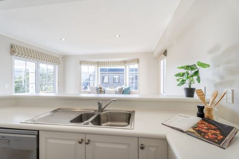 Photo of property in 12 Ronald Woolf Place, Churton Park, Wellington, 6037